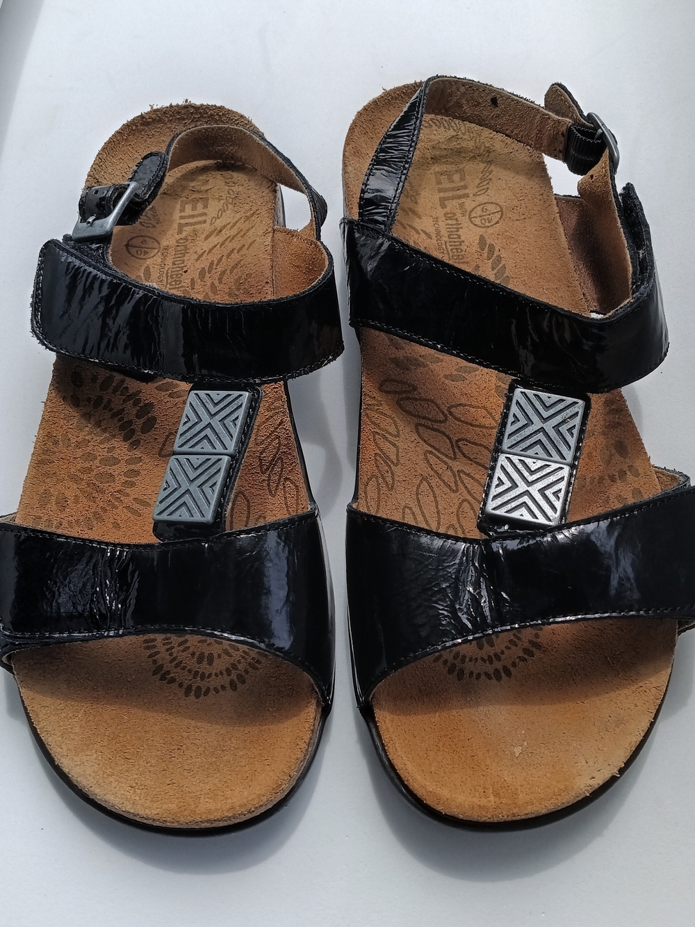 Dr Andrew Weil Black Patent Leather Women’s Comfort Sandals Size 9 (40) Used.